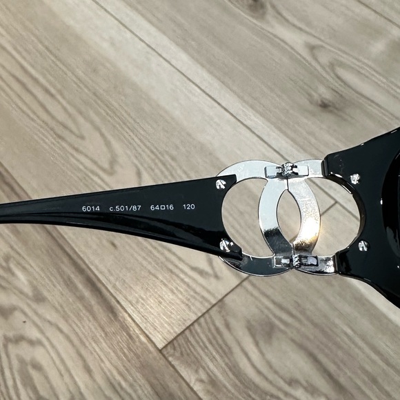 Chanel CC Women’s Black Acetate Sunglasses - Picture 4 of 8